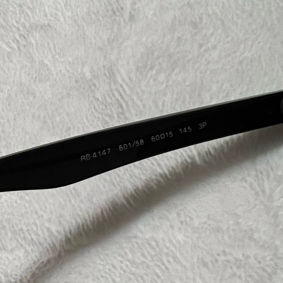 RAY-BAN Polarized Sunglasses RB4147 - Picture 6 of 12